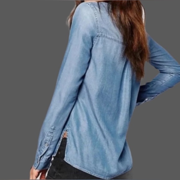 Abercrombie & Fitch Women’s Small Blue Chambray Shirt Pockets Tie Neck - Picture 2 of 9